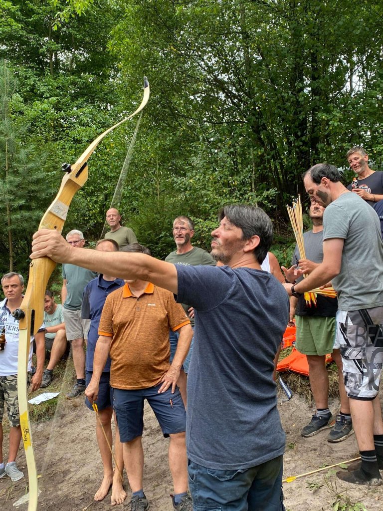 Bogenschiessen beim Team-Event direkt am See